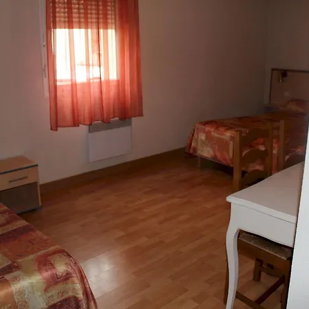 Le Phenix Hotel Castillon-la-Bataille